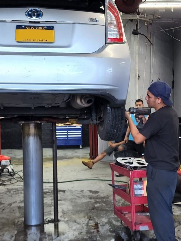 290754684_326367749575271_420213650750005123_n